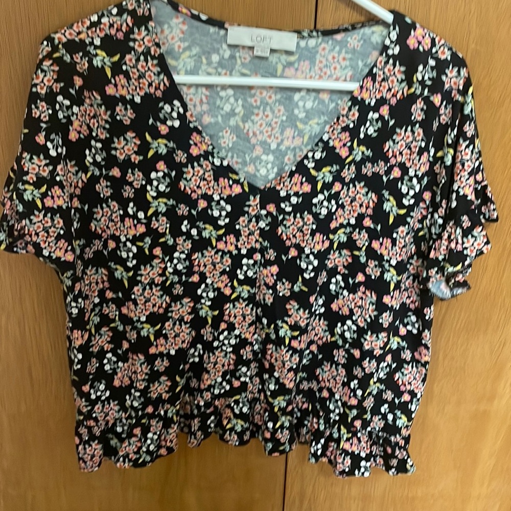 NWOT Loft floral top